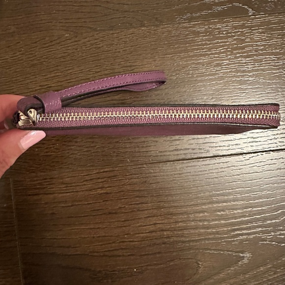 Coach Corner Zip Wristlet - New - Picture 2 of 9